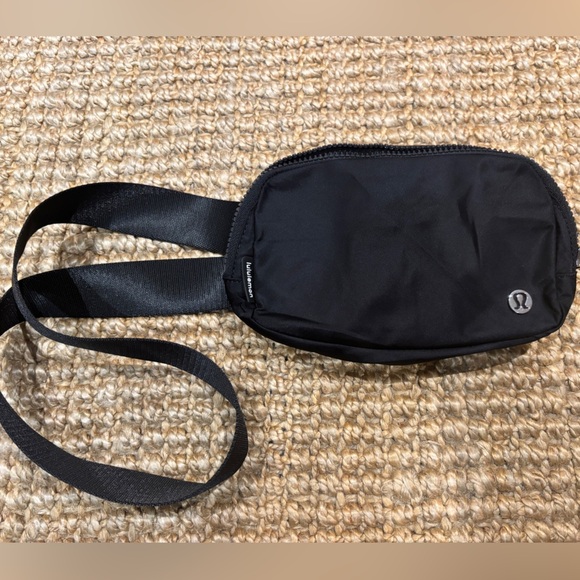 lululemon athletica Handbags - Brand new Lululemon belt bag black.